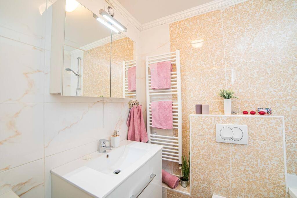 Sunny Day -Arena Zagreb , 2 Bathrooms, 102M², Kültér fotó